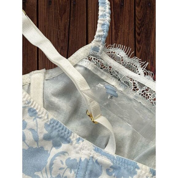 Revolve Wild Lovers Women’s 32B Lace & Blue Floral Corset • Linen Button Detail - Picture 10 of 16
